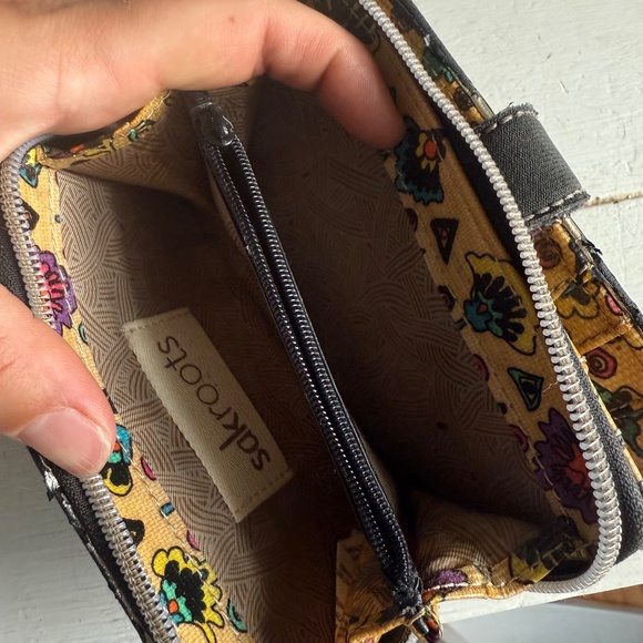 Sakroots Wallet Multicolor Elephants - Picture 6 of 8
